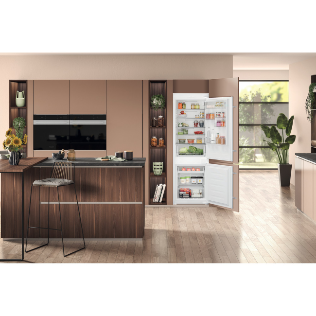 Hotpoint Built-in Total No Frost Fridge Freezer - White | HTC18T112UK - Image 8 Hotpoint Built-in Total No Frost Fridge Freezer - White | HTC18T112UK - Image 8