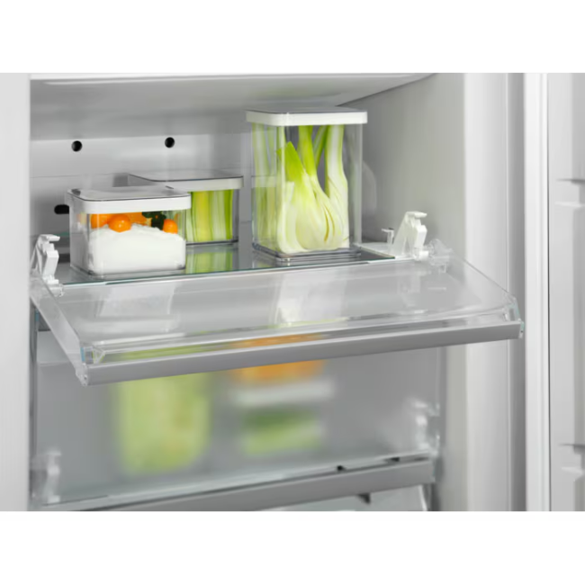 Electrolux 700 Integrated No Frost Freezer - White | KUN7NE18C - Image 3