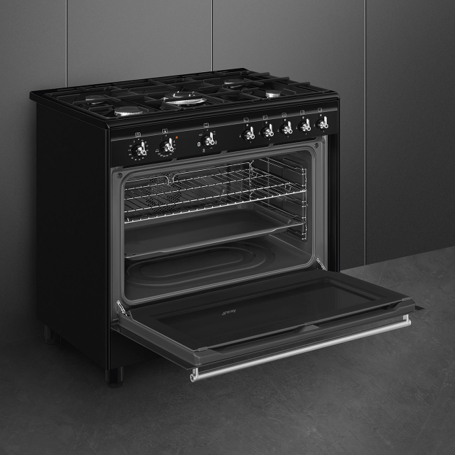 Smeg 90cm Dual Fuel Range Cooker - Black | CX91GMBL - Image 5