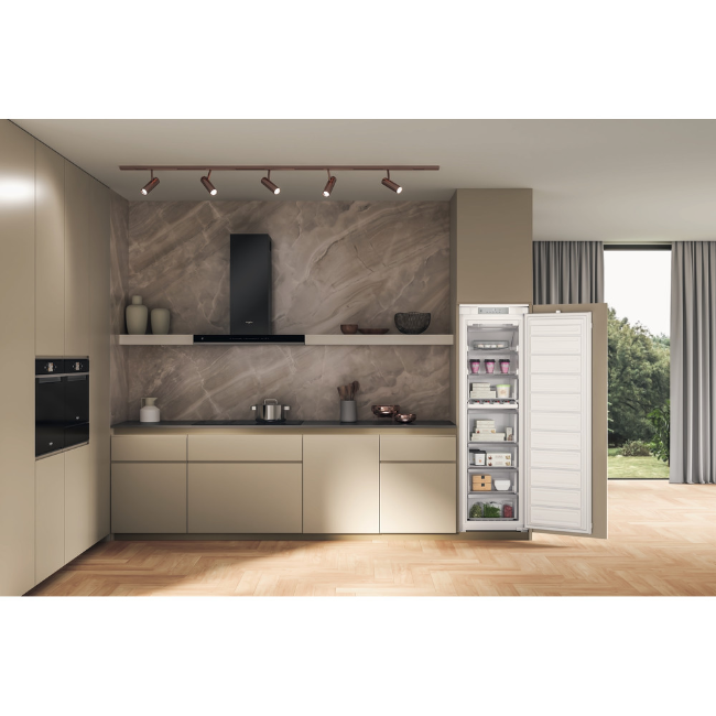 Whirlpool Integrated Upright Freezer - White | WHSD18F023C1 - Image 6 Whirlpool Integrated Upright Freezer - White | WHSD18F023C1 - Image 6