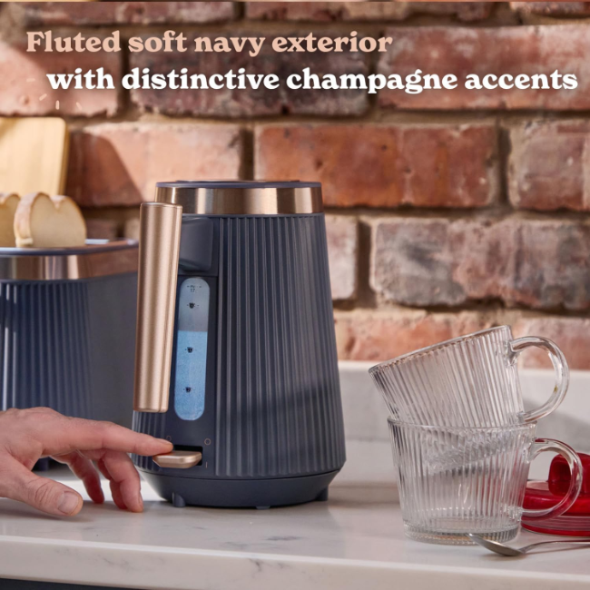 Russell Hobbs Bronte Kettle 1.7 Litres | Navy Blue | 26752 - Image 2