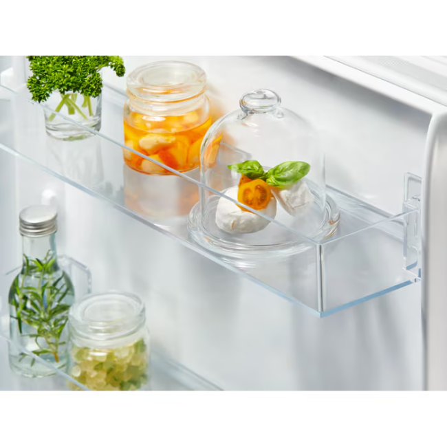 Electrolux 600 Low Frost AI CoolAssist Built-In Fridge-Freezer - White | LNA6LE18S - Image 3