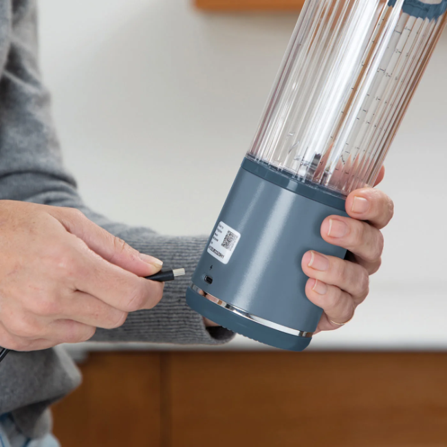 Ninja Blast Cordless Portable Blender | Denim Blue | BC151UKNV - Image 5 Ninja Blast Cordless Portable Blender | Denim Blue | BC151UKNV - Image 5