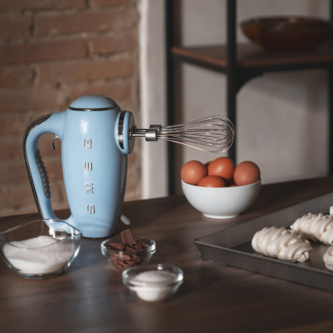 Smeg 50's Style Retro Hand Mixer - Pastel Blue | HMF01PBUK - Image 3 Smeg 50's Style Retro Hand Mixer - Pastel Blue | HMF01PBUK - Image 3