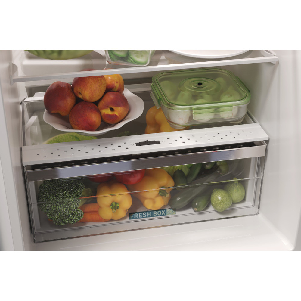 Whirlpool Built-in 263l Fridge Freezer - White | ART4550SF2 - Image 3
