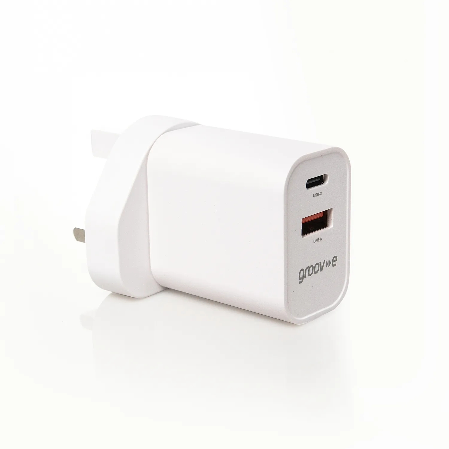 Groove Dual USB-C & USB-A Charger 20W with Travel Adaptor Plugs | GVMA113WE Groove Dual USB-C & USB-A Charger 20W with Travel Adaptor Plugs | GVMA113WE