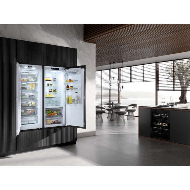Miele Built-in Frost Free Freezer 140cm | FNS 35402 i - Image 2