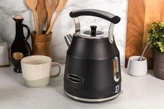 Rangemaster Classic 1.7L Kettle - Black | RMCLDK201BK - Image 4 Rangemaster Classic 1.7L Kettle - Black | RMCLDK201BK - Image 4