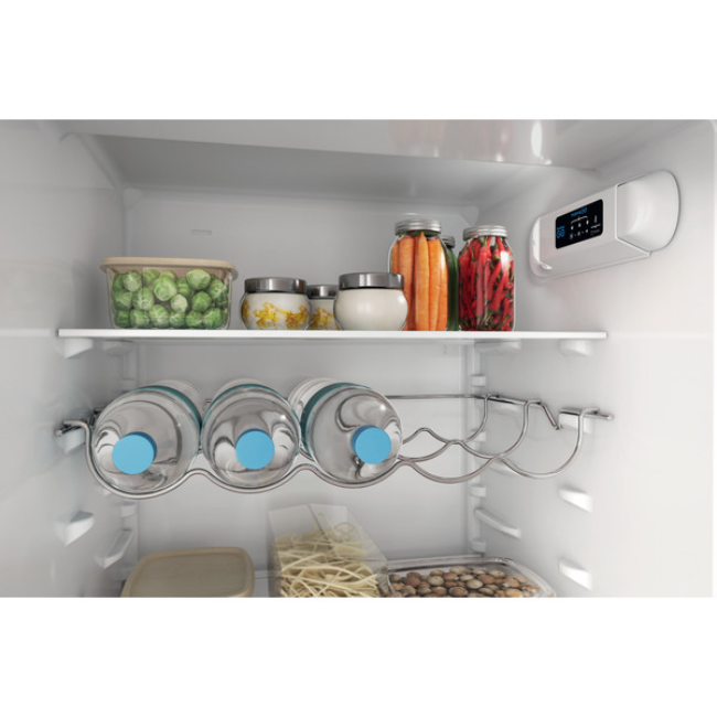 Indesit Low Frost Integrated 70/30 Fridge Freezer - White | INC18D011B1 - Image 4 Indesit Low Frost Integrated 70/30 Fridge Freezer - White | INC18D011B1 - Image 4