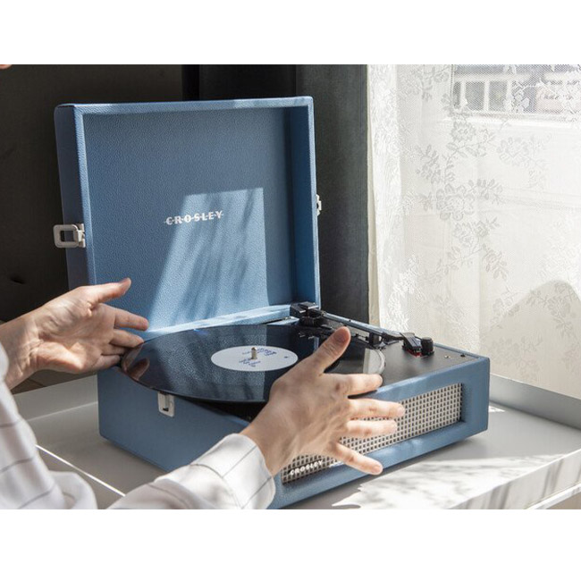 Crosley Voyager 2-Way Bluetooth Record Player - Washed Blue | CR8017B-WB - Image 4