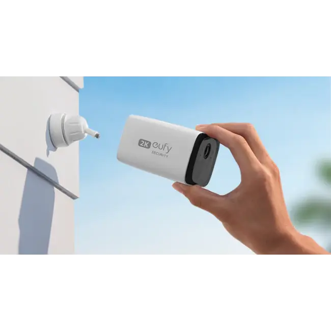 Eufy Security SoloCam C210 With Solar Panel | E8B00324 - Image 6