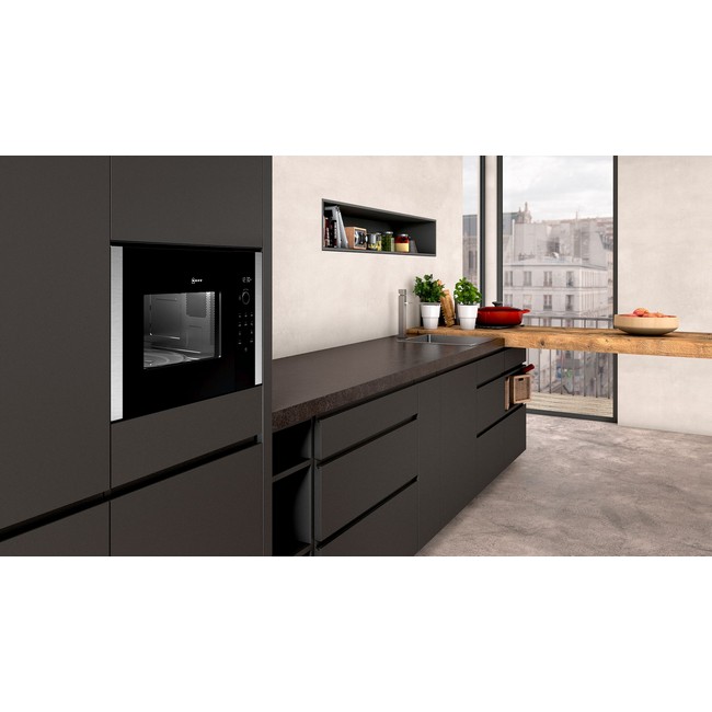 NEFF Built-in 900w Microwave | HLAWD53N0B - Image 3