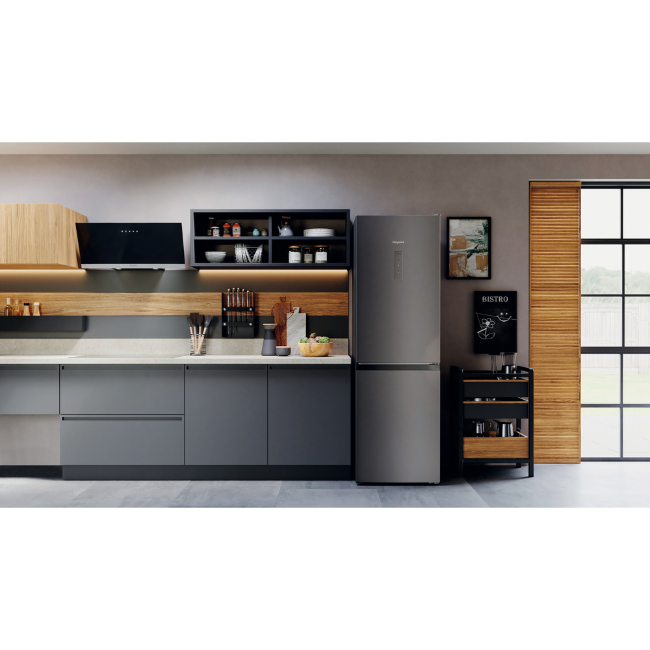 Hotpoint Freestanding Fridge Freezer - Black | H5X82OSK - Image 9 Hotpoint Freestanding Fridge Freezer - Black | H5X82OSK - Image 9
