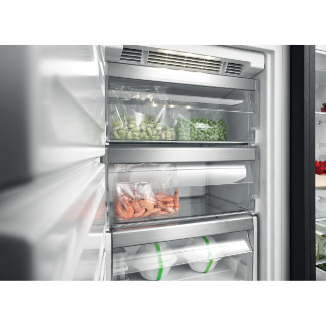 Whirlpool Integrated Upright Freezer - White | AFB18432 - Image 4 Whirlpool Integrated Upright Freezer - White | AFB18432 - Image 4