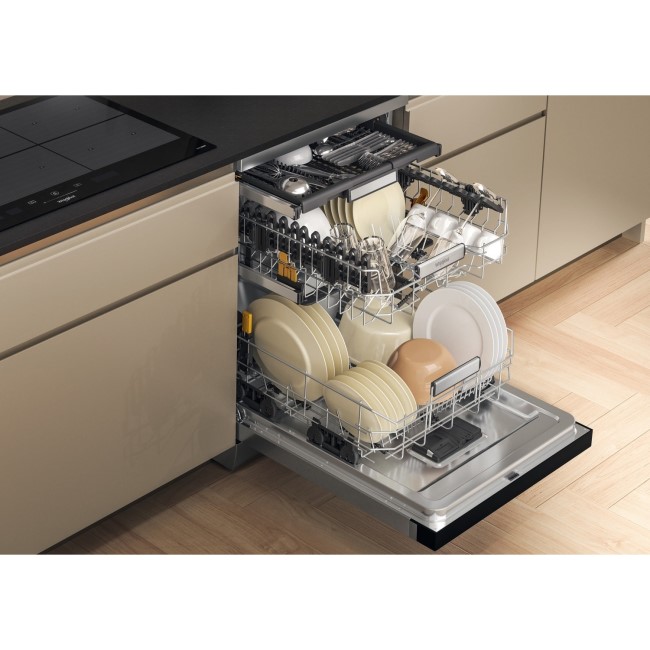 Whirlpool 15 Place Settings Freestanding Dishwasher - Stainless Steel | W7FHS51XUK - Image 3
