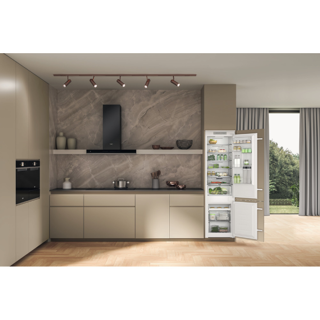 Whirlpool Built-in Total No Frost Fridge Freezer - White | WHC20T322UK - Image 8