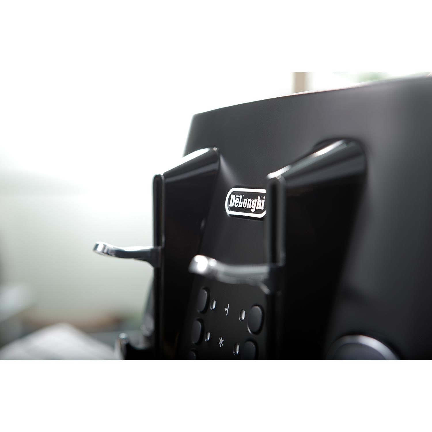 DeLonghi Distinta X 4 Slice Toaster - Matte Black | CTIN4003.BK - Image 2