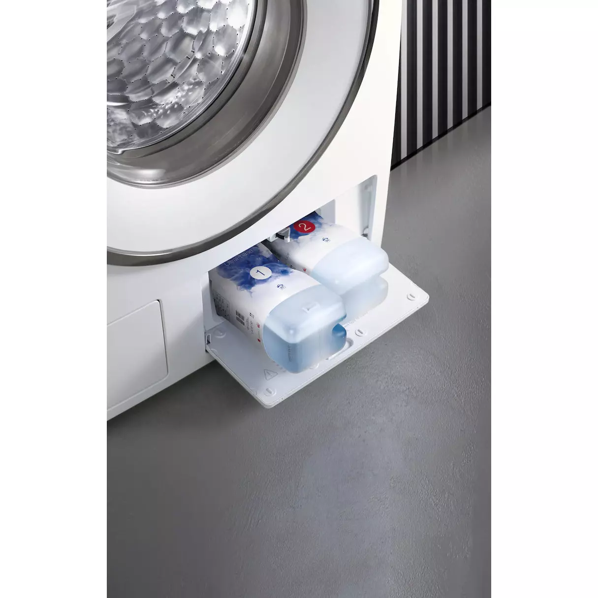 Miele UltraPhase 2 2-Component Detergent For Whites, Colours & Delicates | 11891800 - Image 2