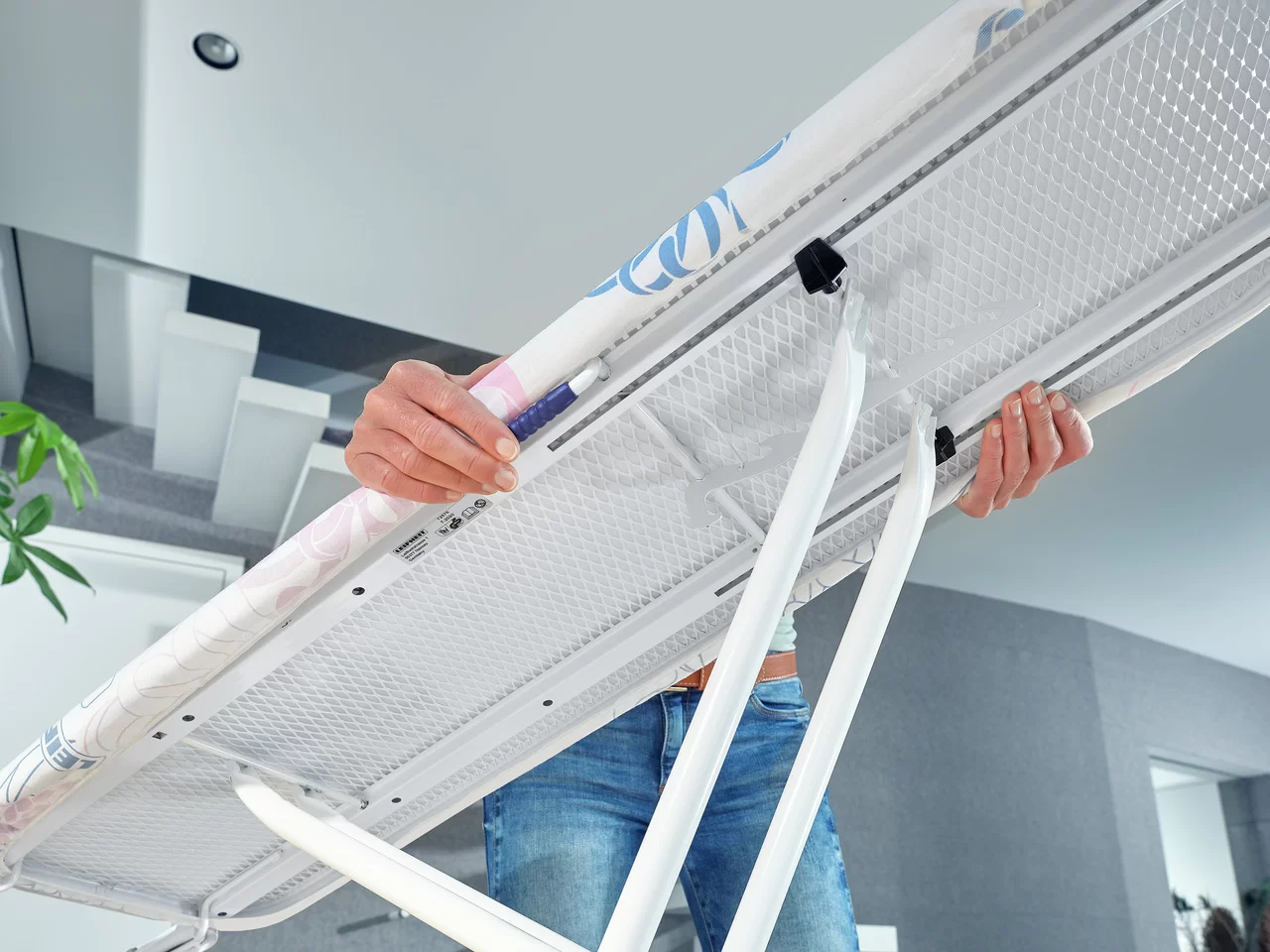 Leifheit Ironing Board Classic | S272576 - Image 3