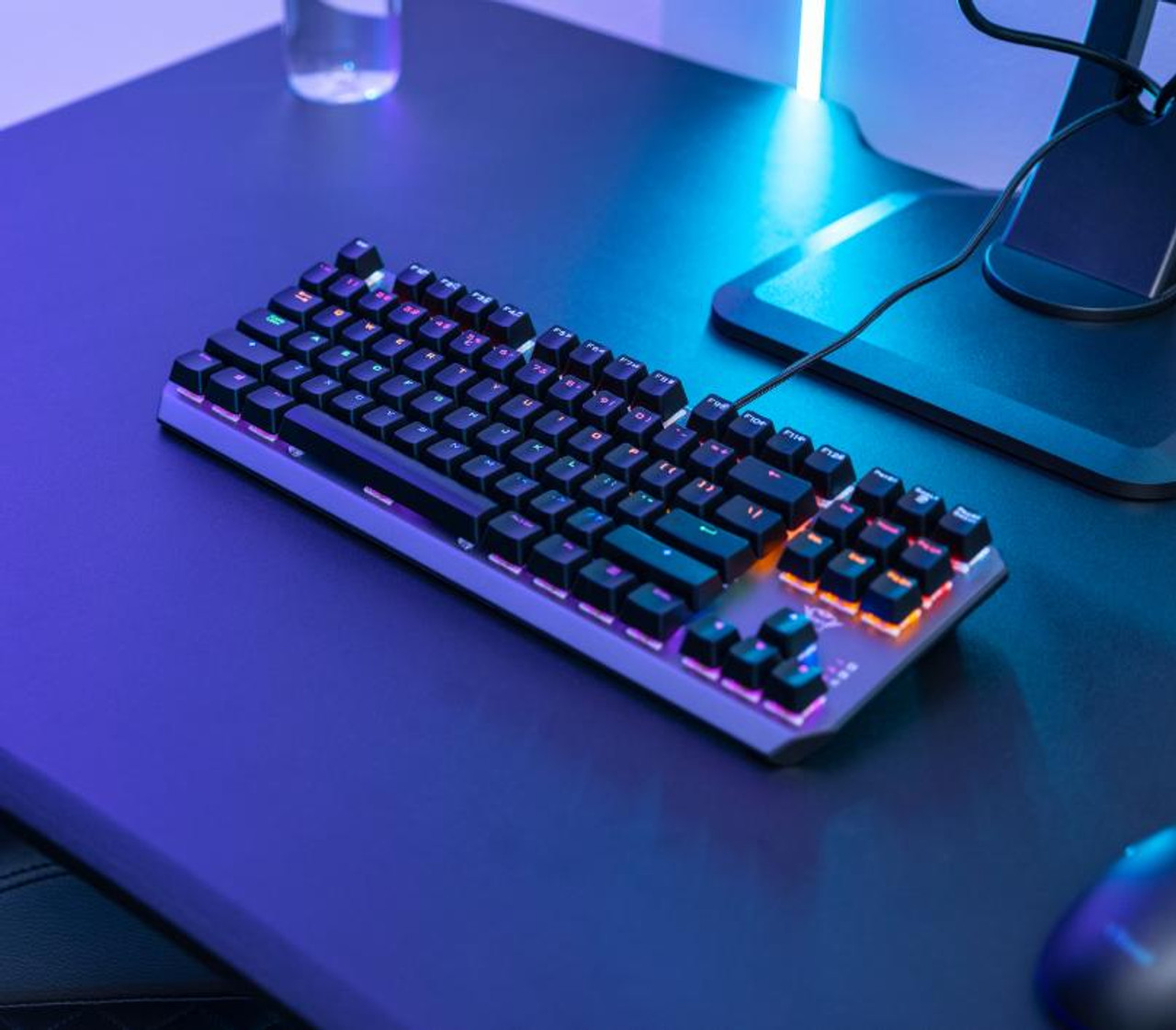 Trust GXT 384 CALLAZ Gaming Keyboard | T24408 - Image 2 Trust GXT 384 CALLAZ Gaming Keyboard | T24408 - Image 2