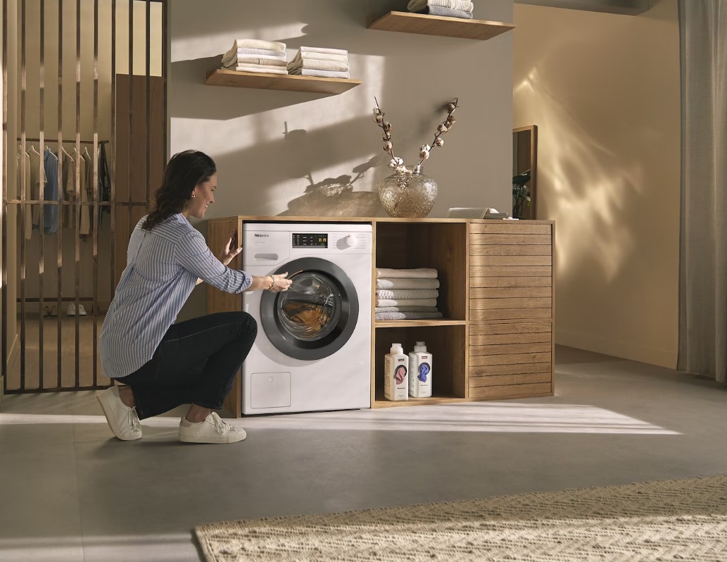 Miele 7Kg 1400 Spin Washing Machine - White | WEA025 - Image 5