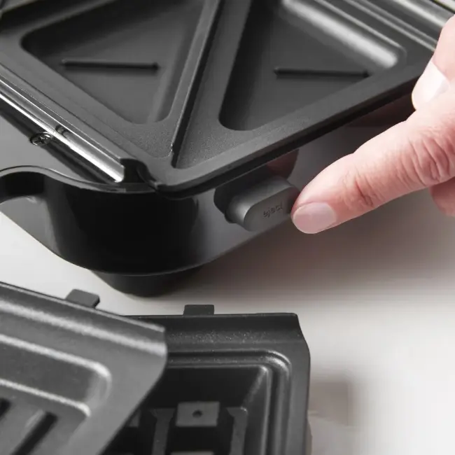 Russell Hobbs 3-in-1 Sandwich Maker | 26810  - Image 6