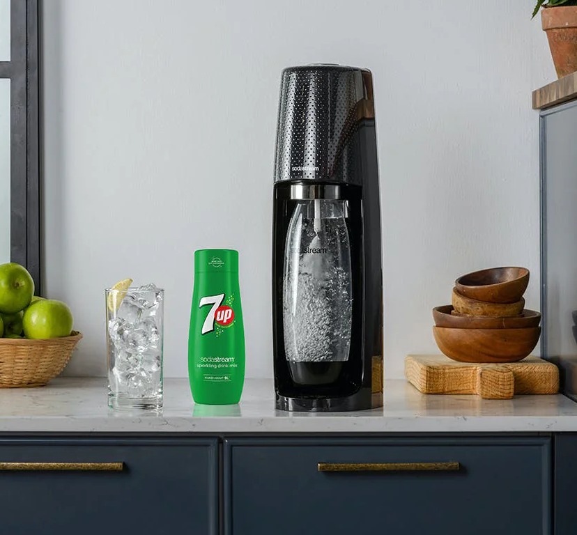 SodaStream Flavouring Syrup 440ml - 7Up | 1924203440 - Image 3 SodaStream Flavouring Syrup 440ml - 7Up | 1924203440 - Image 3
