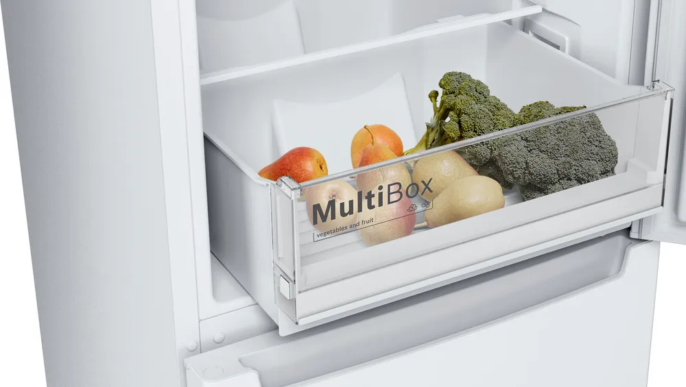 Bosch Serie 2 NoFrost Fridge Freezer 50/50 - White | KGN33NWEAG - Image 3 Bosch Serie 2 NoFrost Fridge Freezer 50/50 - White | KGN33NWEAG - Image 3