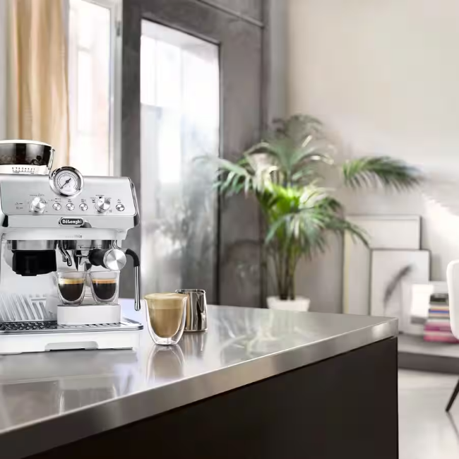 Delonghi La Specialista Arte Coffee Machine - White | EC9155.W - Image 2