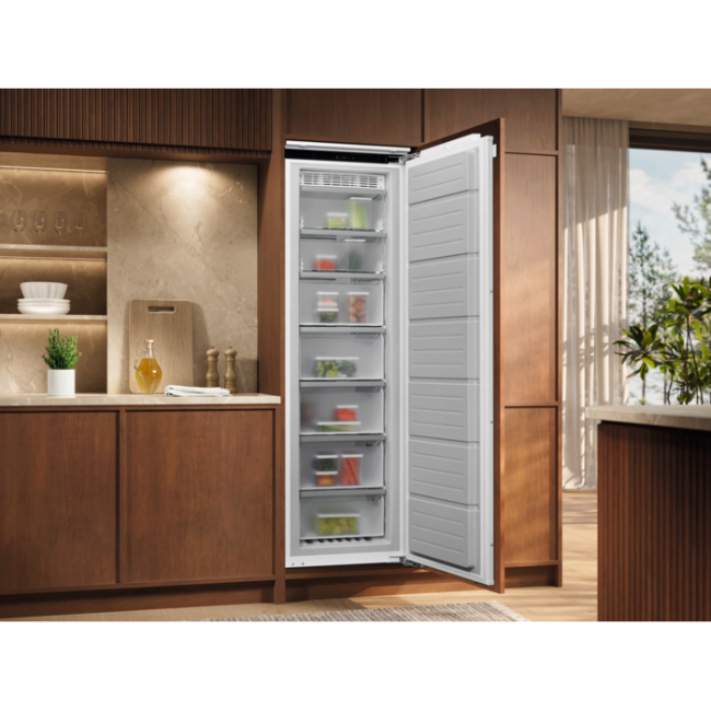 Electrolux 700 Integrated No Frost Freezer - White | KUN7NE18C - Image 6