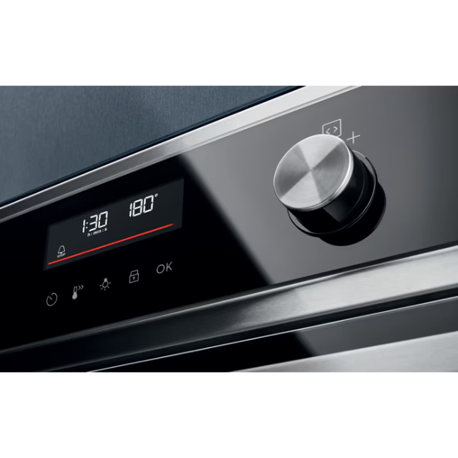 Electrolux 500 SurroundCook Pyrolytic Built-in Single Oven - Black | EOM6P46X - Image 7