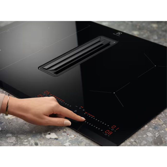 Electrolux 600 Induction Vented Extractor Hob - Black | LCC83443 - Image 5