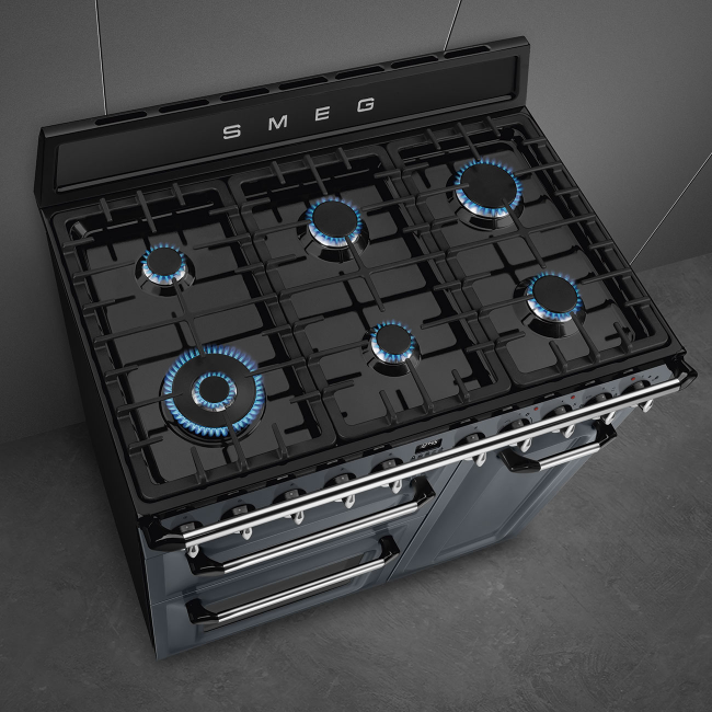 Smeg 90cm Range Cooker Victoria - Grey | TR93GR - Image 3 Smeg 90cm Range Cooker Victoria - Grey | TR93GR - Image 3