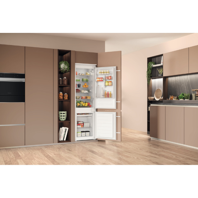 Hotpoint Built-in Low Frost Fridge Freezer - White | HTC18D011A1 - Image 9