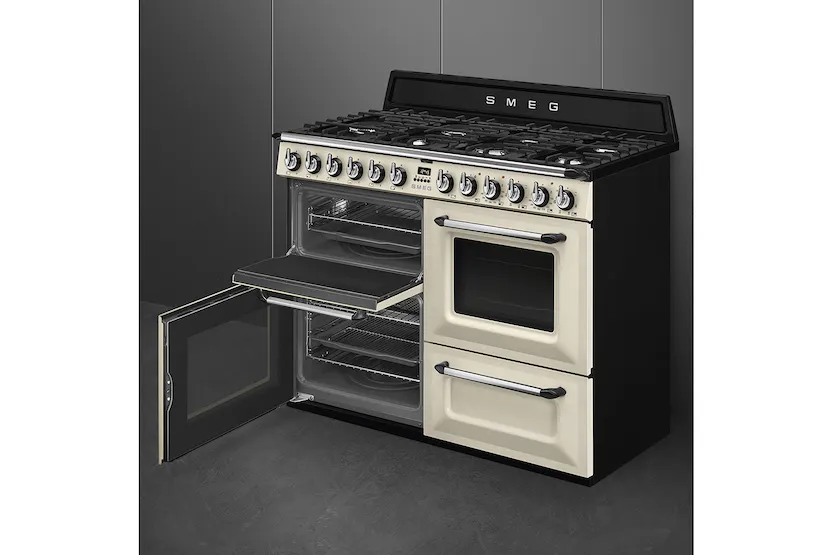 Smeg Victoria Dual Fuel Range Cooker 110cm - Cream | TR4110P1 - Image 4