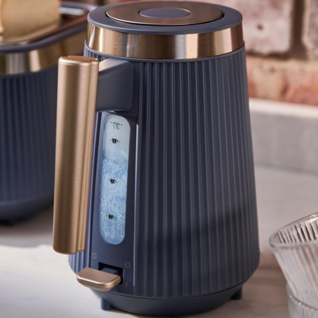 Russell Hobbs Bronte Kettle 1.7 Litres | Navy Blue | 26752 - Image 4