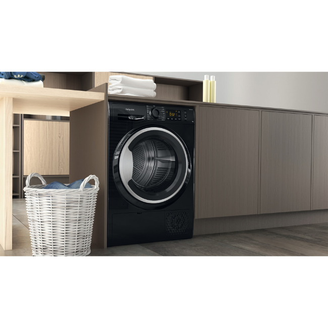 Hotpoint 9kg Heatpump Dryer - Black | NTM1192BSKUK - Image 6