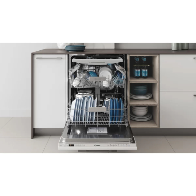 Indesit Built-in Dishwasher 14 Place Settings & 9 Programmes | DIO 3T131 FE UK - Image 4 Indesit Built-in Dishwasher 14 Place Settings & 9 Programmes | DIO 3T131 FE UK - Image 4