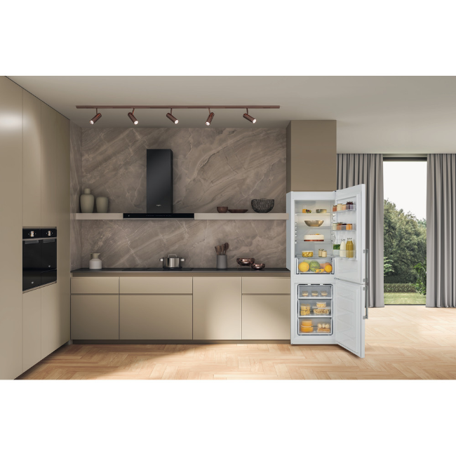 Whirlpool freestanding fridge freezer - White | W5821EWUK - Image 7