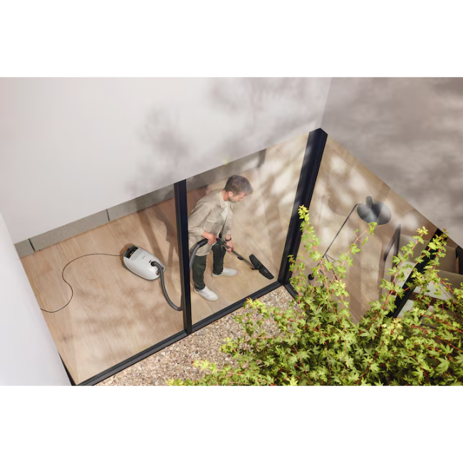 Miele Guard M1 Parquet Xl Vacuum Cleaner - White | 12652580 - Image 5