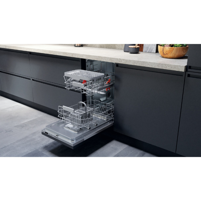 Hotpoint Slim Built-in Dishwasher - Black | HI9C3M19CSUK - Image 4 Hotpoint Slim Built-in Dishwasher - Black | HI9C3M19CSUK - Image 4
