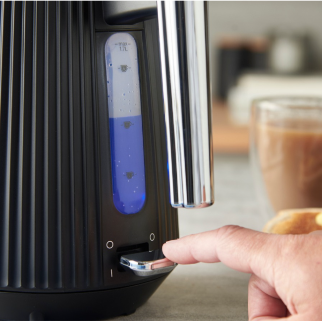 Russell Hobbs Bronte  Kettle 1.7l | Black | 26750 - Image 3